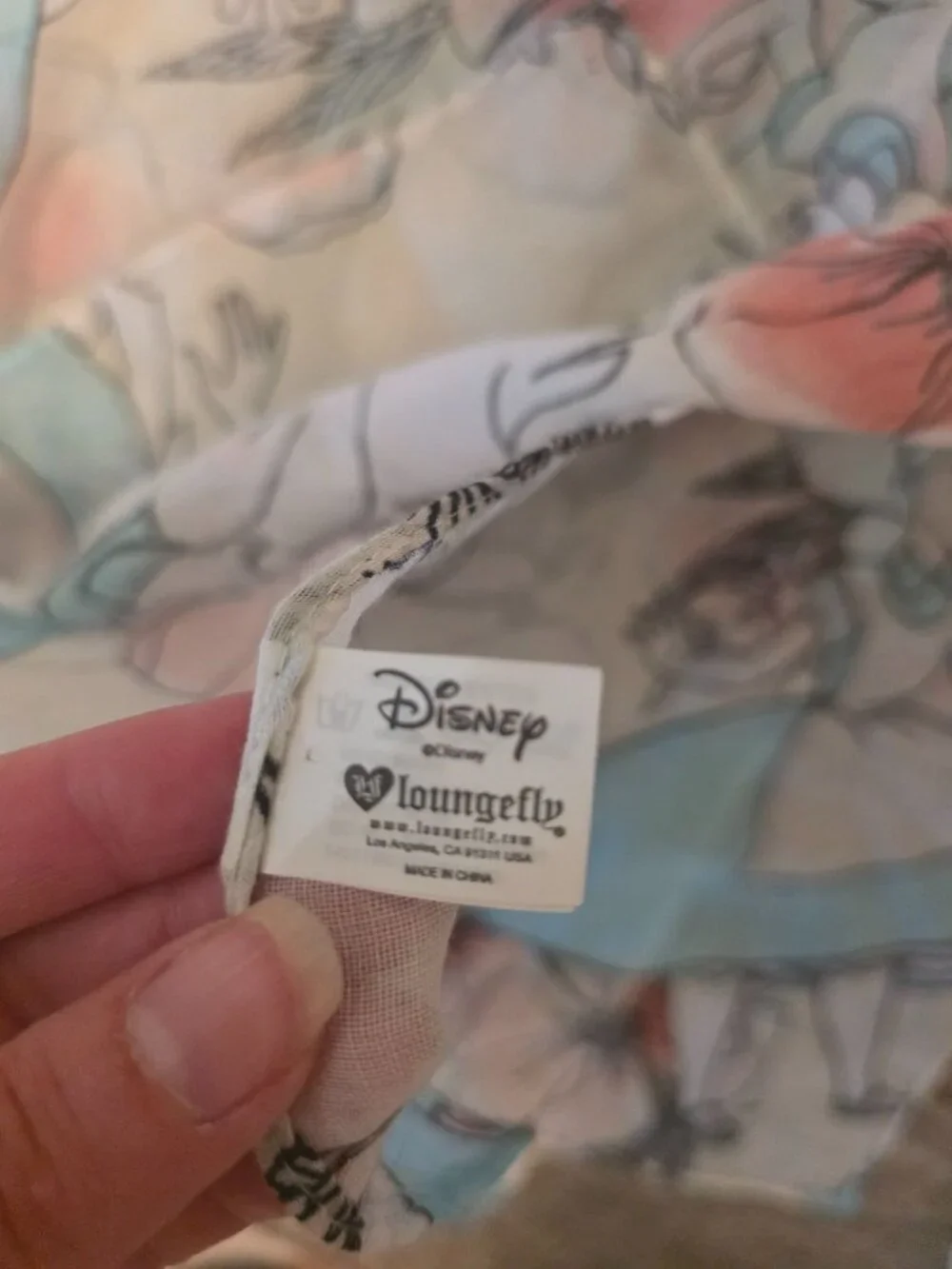 Disney Loungefly Alice Wonderland Lightweight Scarf Wrap Shawl Cover Up